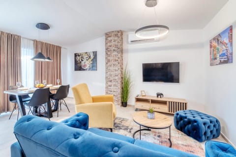 Dimora 2 BDR apartment with free private parking Apartment in Zadar