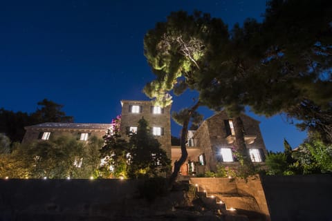 Property building, Night, Balcony/Terrace