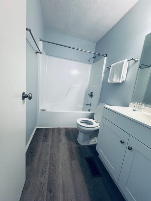 LUXURY 3BR Home Near IU & Downtown House in Bloomington