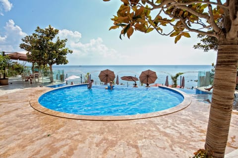 Day, Natural landscape, Pool view, Sea view, Swimming pool, sunbed