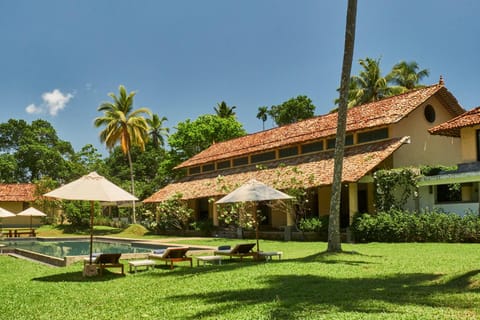 Property building, Garden view, Pool view