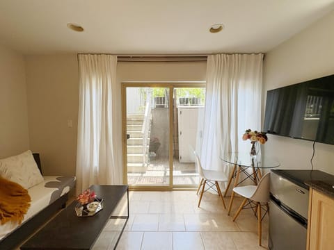 TV and multimedia, Living room, Dining area