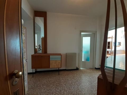 Pietra Ligure attico sul mare con balcone sulla spiaggia e grande terrazza di 25 mq Condo in Pietra Ligure