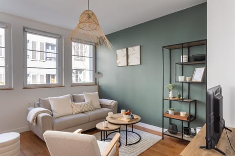 Communal lounge/ TV room, Living room
