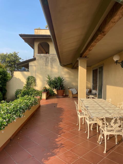 Villa Le Jukke Forte dei Marmi Villa in Forte dei Marmi