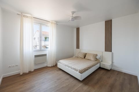 Modern & Quiet - 2 Bedroom Apartment with Sea Views Apartment in Provence-Alpes-Côte d'Azur