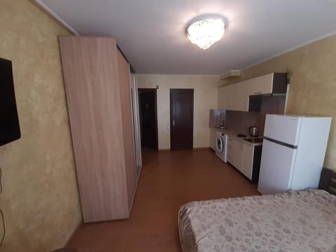 Bed, Kitchen or kitchenette, Photo of the whole room, wardrobe