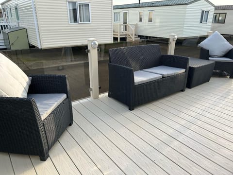 Caravan by the Sea D47 House in Towyn