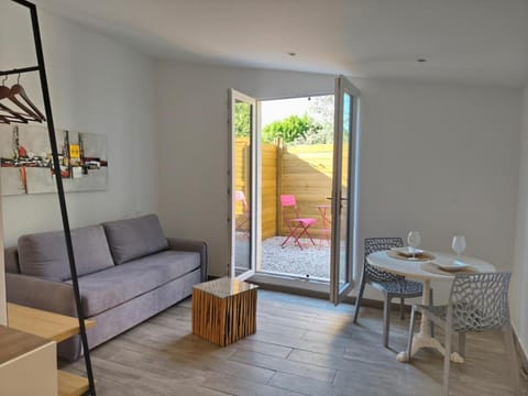 Patio, Living room, Dining area