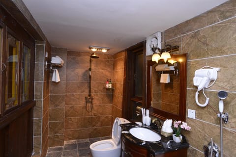 Shower, Toilet, Bathroom