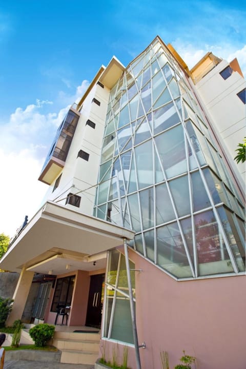 Travelbee Business Inn Hotel in Lapu-Lapu City