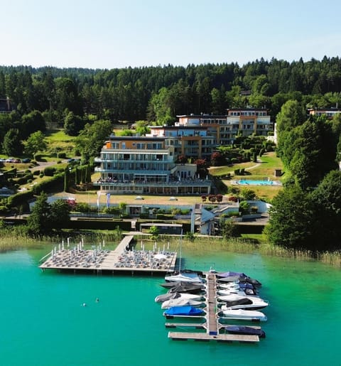 Spa and wellness centre/facilities, Beach