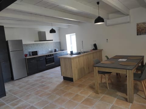 Les Tilleuls Apartment in Bonnieux