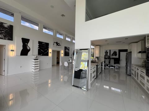 The Monochrome Villa Villa in North Lauderdale