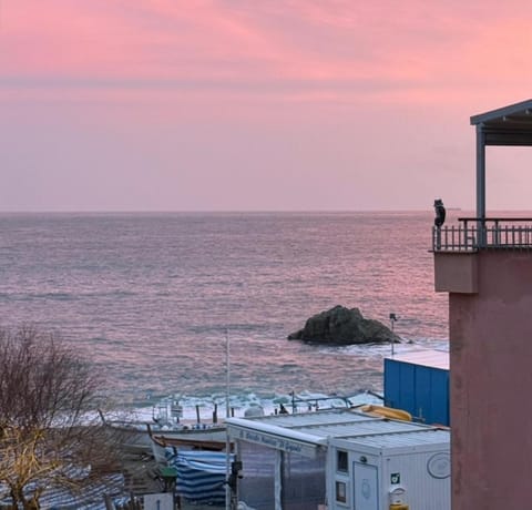 Nearby landmark, Natural landscape, Beach, Sea view, Sunrise, Sunset
