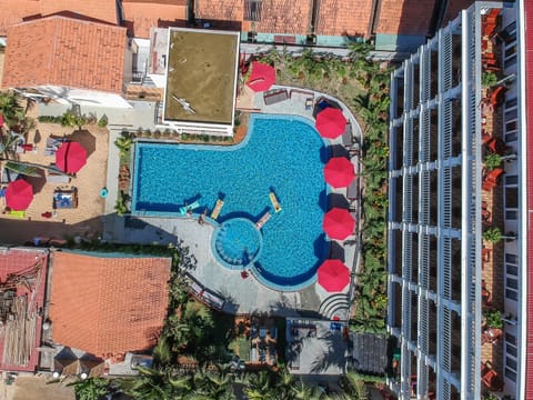 Bird's eye view, Floor plan, Swimming pool