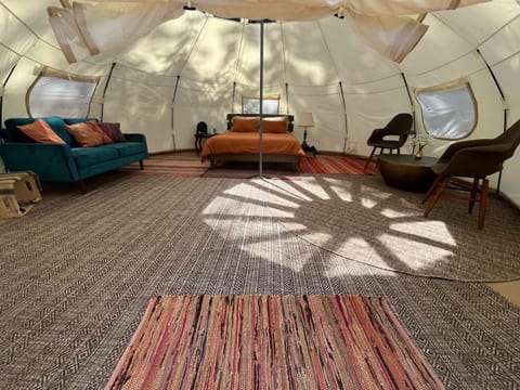 Bed, Living room, Seating area, Bedroom