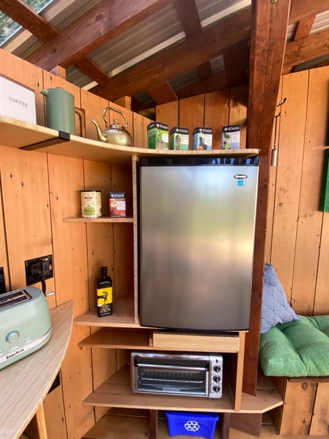 Coffee/tea facilities, Kitchen or kitchenette, On site, oven, toaster