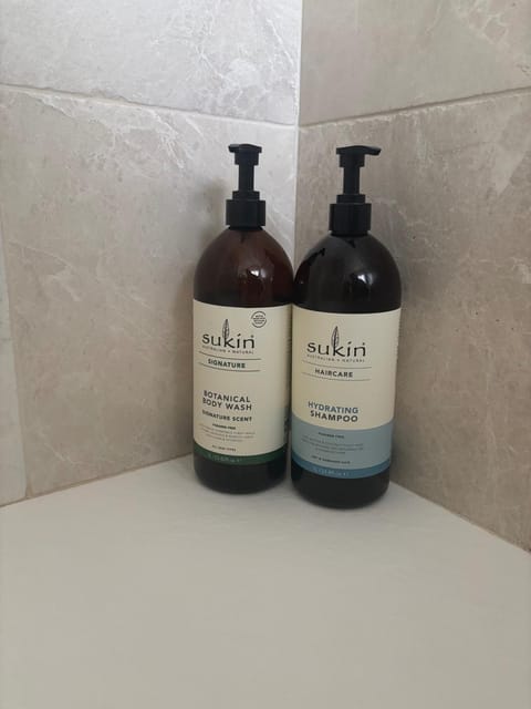 Honey Bee Cottage Tiny House Welshpool House in Welshpool