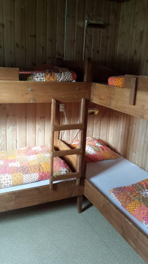 bunk bed