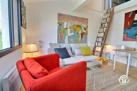 Port pouldon House in Locmaria