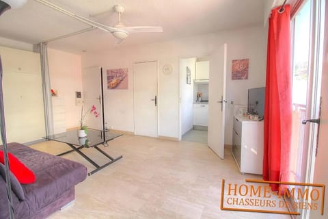 Superbe studio avec terrasse proche plages GOLFE JUAN Apartment in Antibes