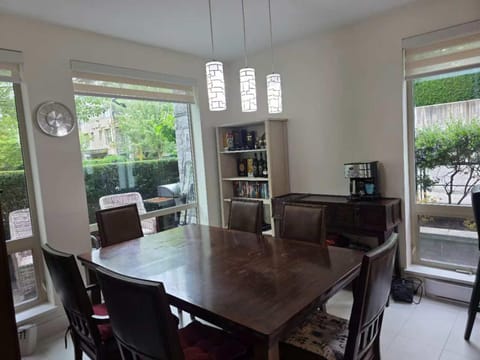 Private Room in Vibrant Vancouver - with share living room and kitchen Vacation rental in Richmond