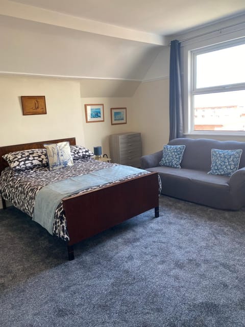 Superior, spacious apartment in New Brighton, near Liverpool Apartment in Wallasey