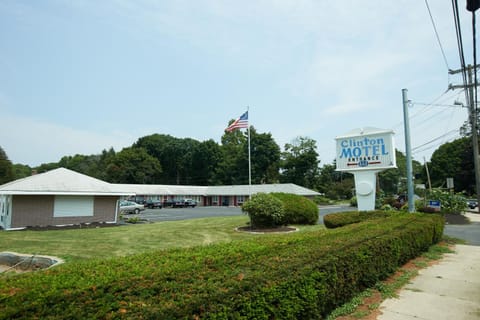 Clinton Motel Motel in Westbrook