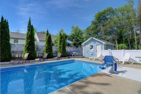 Pool view, Swimming pool