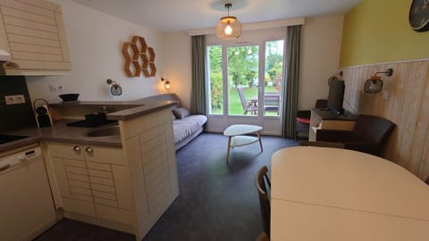 Kitchen or kitchenette, Living room, Dining area