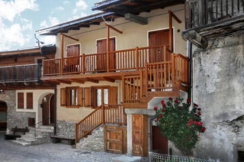 Property building, View (from property/room)