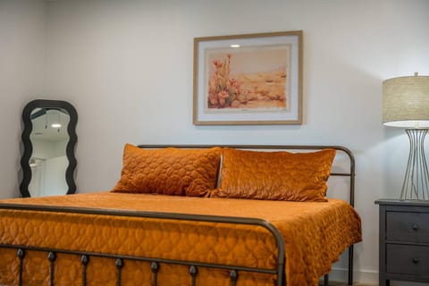 View (from property/room), Photo of the whole room, Bedroom, Garden view