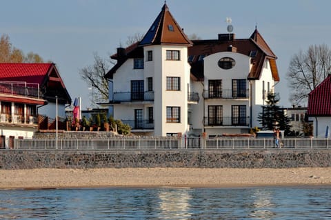 Property building, Neighbourhood, Natural landscape, Bird's eye view, Summer, Beach, Beach, Sea view