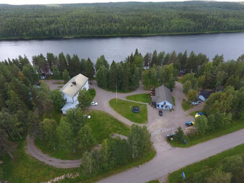 Neighbourhood, Natural landscape