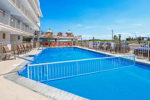 Waikiki Oceanfront Inn Motel in Wildwood Crest