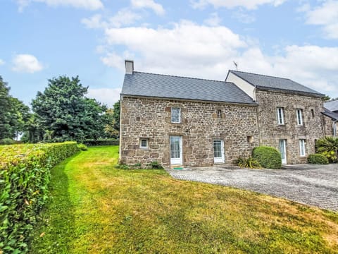 Holiday Home Le Brieux by Interhome House in Quimper