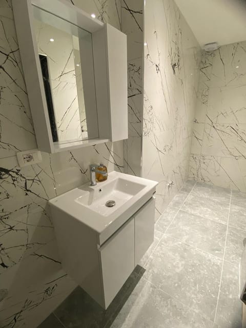 Arval Rooms Bed and Breakfast in Vlorë