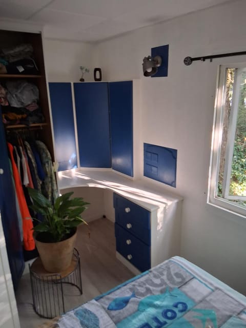 Camping Les Acacias Campground/ 
RV Resort in Pont-Saint-Esprit