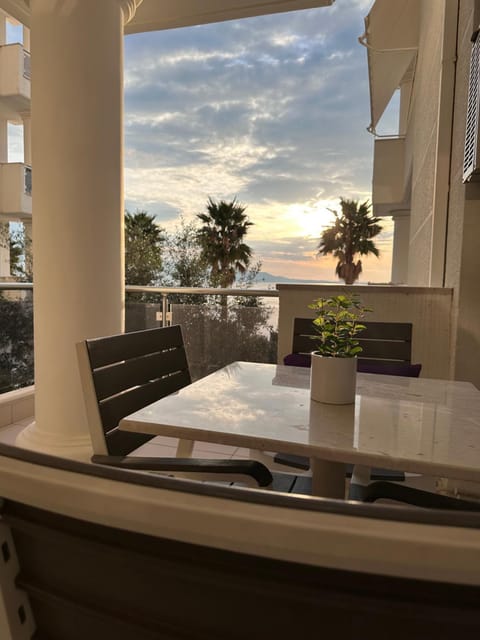 Balcony/Terrace, Dining area, Sea view