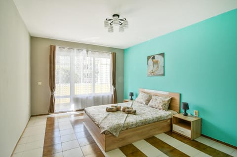 Property building, Bed, View (from property/room), Bedroom