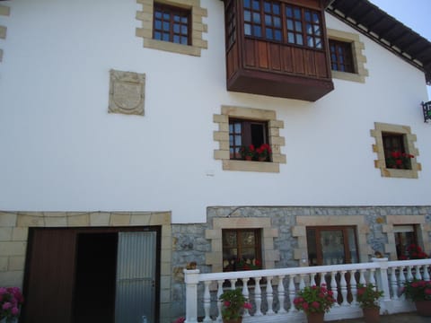 Montañes Bed and Breakfast in Santillana del Mar