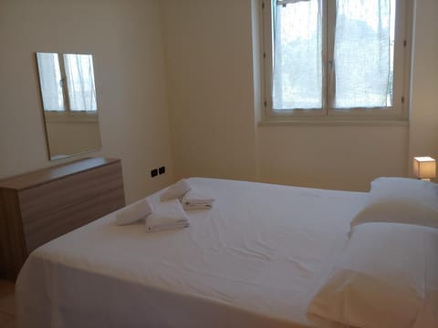 Tony Rooms & Apartments Condo in Cavaion Veronese