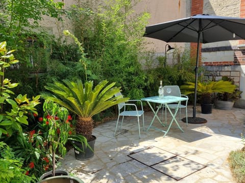 Patio, Spring, Garden, Dining area