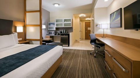 Best Western Plus Sawridge Suites Hotel in Fort McMurray