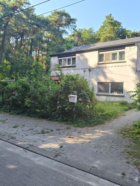 De roze kamer Apartment in Mol