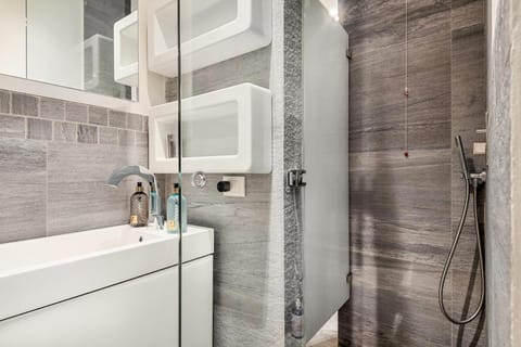 LaFinestraSulMare Parking AC Portovenere 5TERRE Apartment in Porto Venere