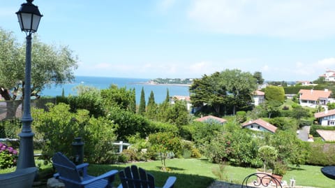 Patio, Day, Garden, Garden view, Sea view