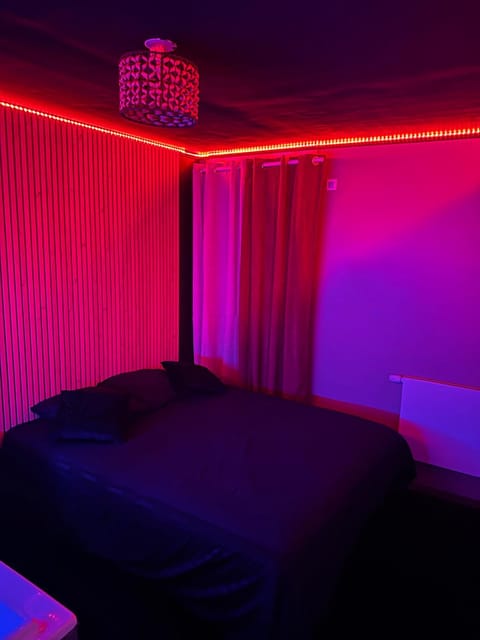 Appartement luxueux avec jacuzzi Apartment in Cergy