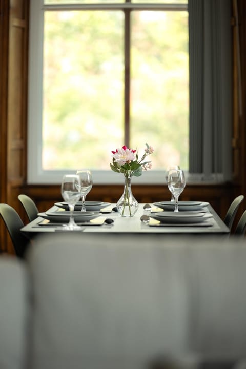 Double story Suite in Rochdale Apartment in Rochdale